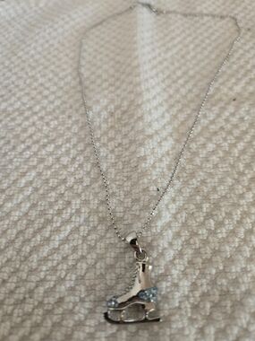 Costume Jewelry Ice Skate Pendant Necklace